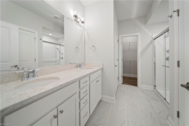 4605 Longleaf PL, Chesapeake, VA 23321