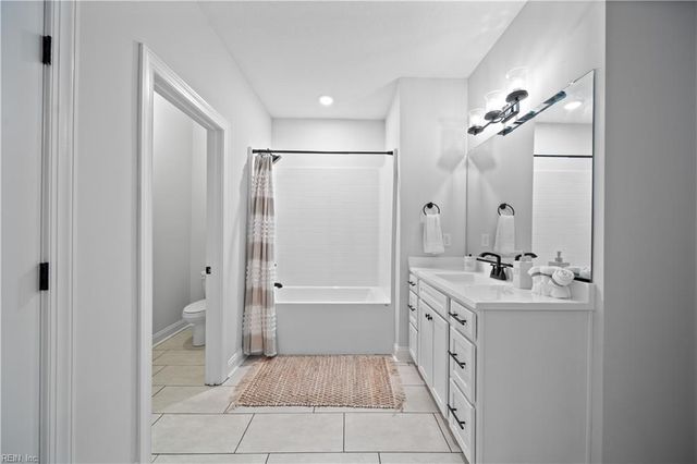 4605 Longleaf PL, Chesapeake, VA 23321
