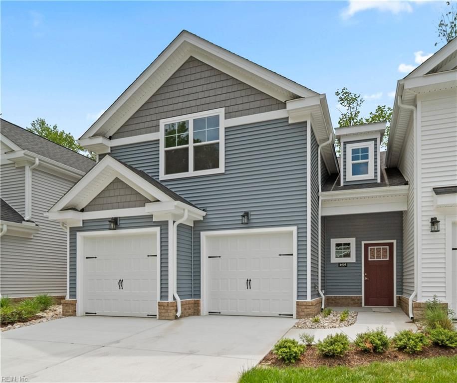 4605 Longleaf PL, Chesapeake, VA 23321