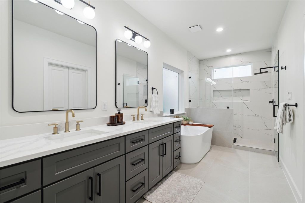 3735 Lydia Street, Houston, TX 77021