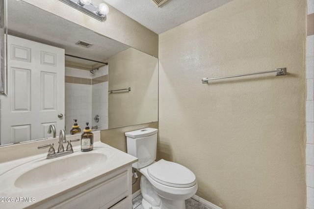 625 S WESTWOOD Street 103, Mesa, AZ 85210