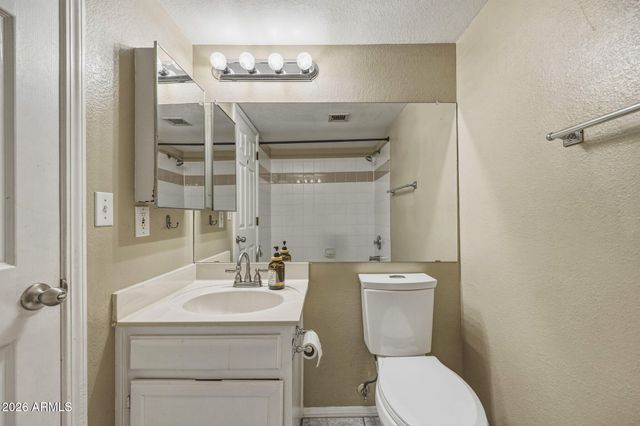 625 S WESTWOOD Street 103, Mesa, AZ 85210