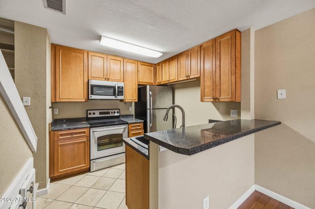 625 S WESTWOOD Street 103, Mesa, AZ 85210