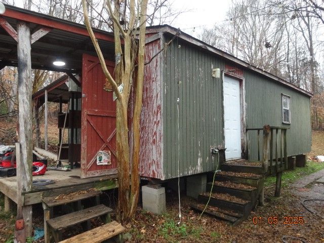 1882 Jordan Rd, Chapmansboro, TN 37035
