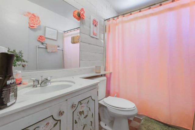 842 Rutledge Dr, Lodi, CA 95242