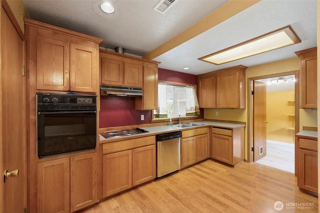 7921 E 139th Court SE, Puyallup, WA 98372