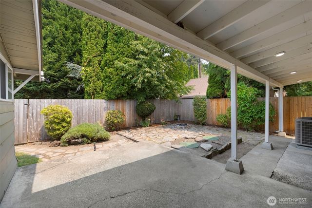 7921 E 139th Court SE, Puyallup, WA 98372