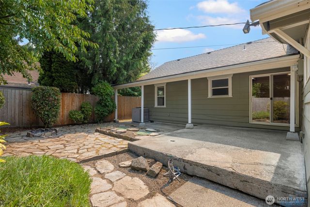 7921 E 139th Court SE, Puyallup, WA 98372