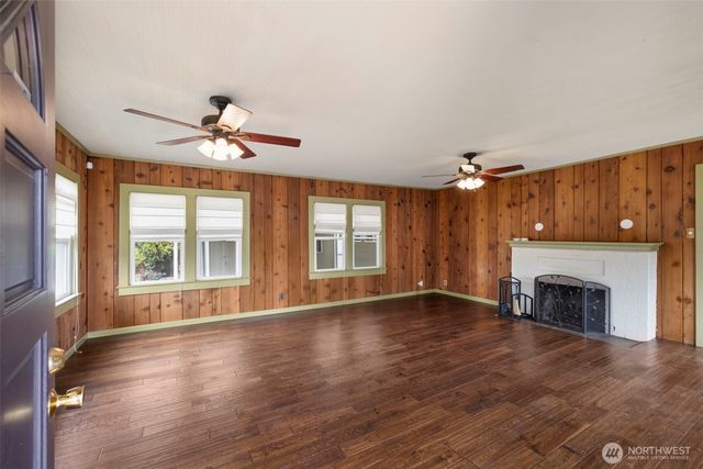 7921 E 139th Court SE, Puyallup, WA 98372