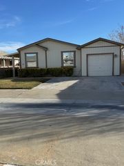 22241 Nisqually, Apple Valley, CA 92308