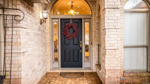 118 Nemours Court, Maumelle, AR 72113