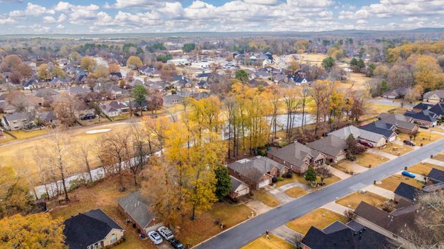 118 Nemours Court, Maumelle, AR 72113