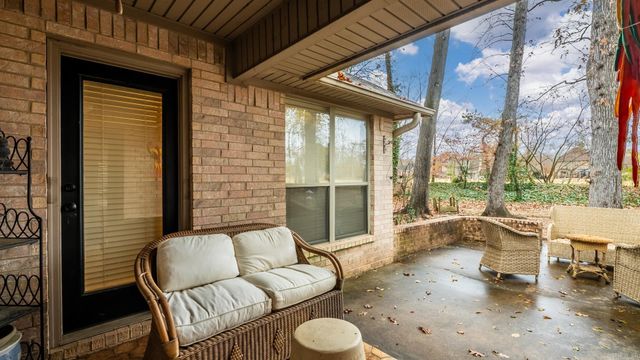 118 Nemours Court, Maumelle, AR 72113