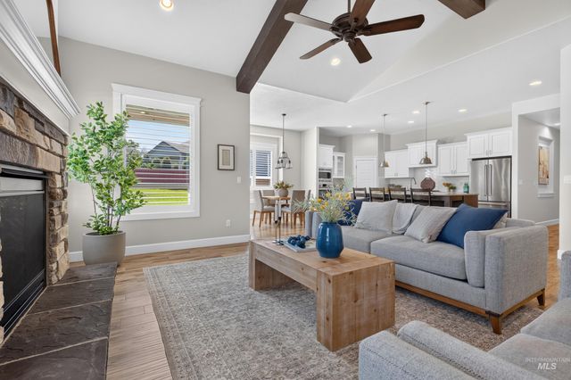 7148 S Carpenter Ave, Boise, ID 83709