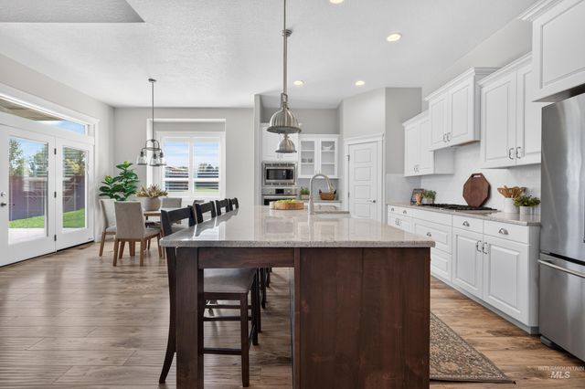 7148 S Carpenter Ave, Boise, ID 83709