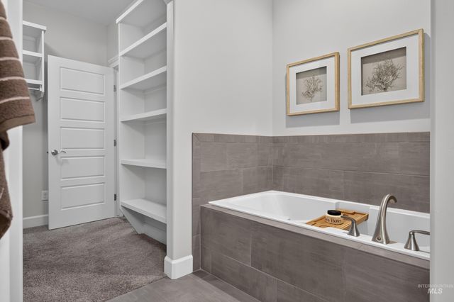 7148 S Carpenter Ave, Boise, ID 83709