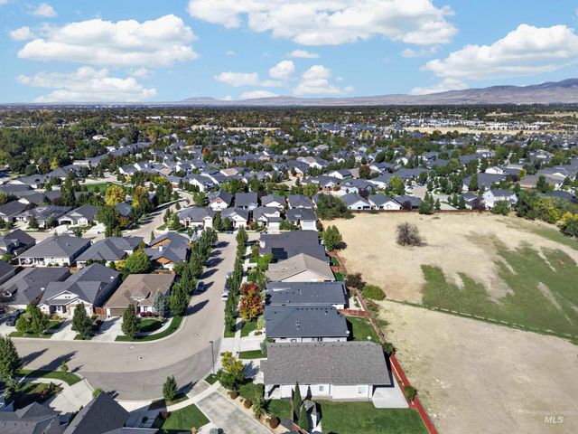 7148 S Carpenter Ave, Boise, ID 83709