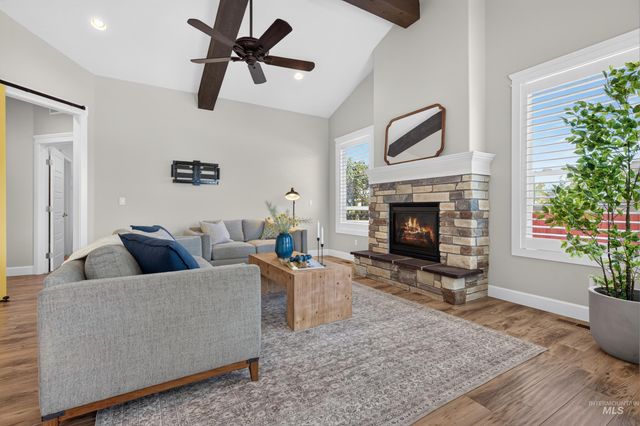 7148 S Carpenter Ave, Boise, ID 83709