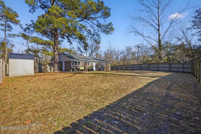 1329 Avon Court, Wilmington, NC 28405