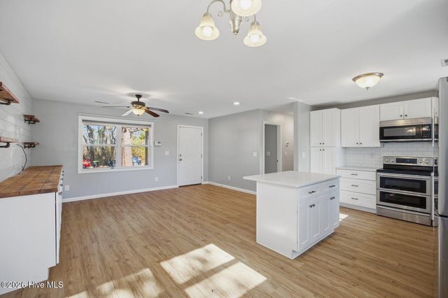 1329 Avon Court, Wilmington, NC 28405