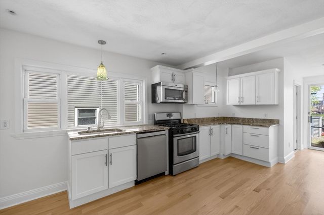 39 Ash Ave, Somerville, MA 02145