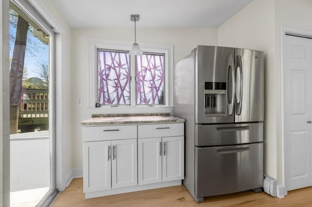 39 Ash Ave, Somerville, MA 02145