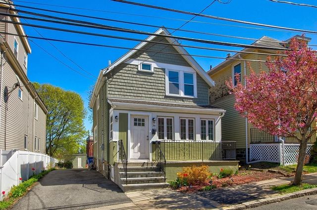 39 Ash Ave, Somerville, MA 02145