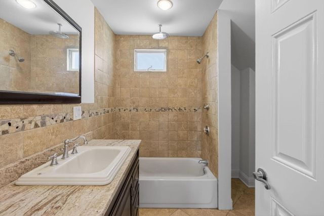 39 Ash Ave, Somerville, MA 02145