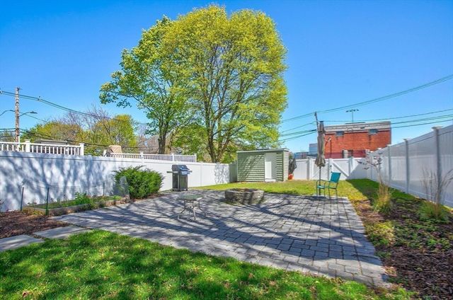 39 Ash Ave, Somerville, MA 02145