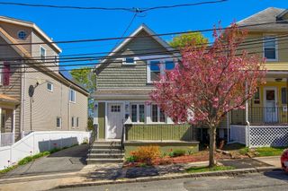 39 Ash Ave, Somerville, MA 02145