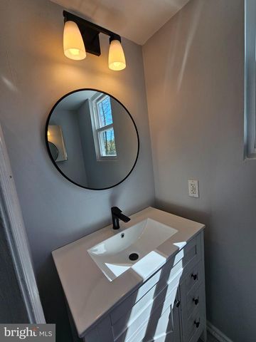 27 HARTSDALE LN, Sicklerville, NJ 08081