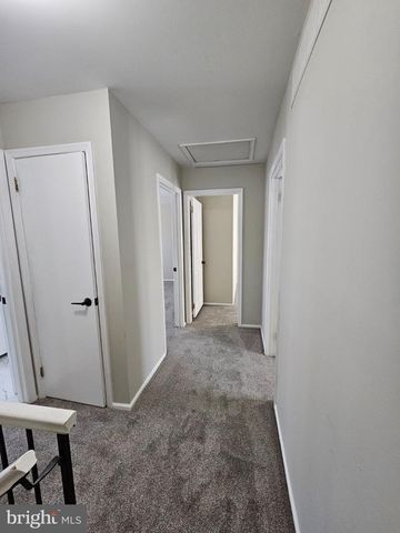 27 HARTSDALE LN, Sicklerville, NJ 08081