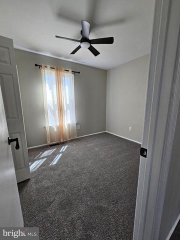 27 HARTSDALE LN, Sicklerville, NJ 08081