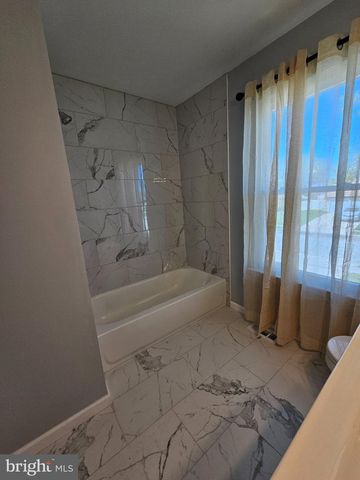 27 HARTSDALE LN, Sicklerville, NJ 08081