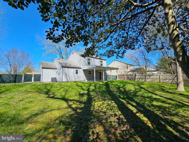 27 HARTSDALE LN, Sicklerville, NJ 08081