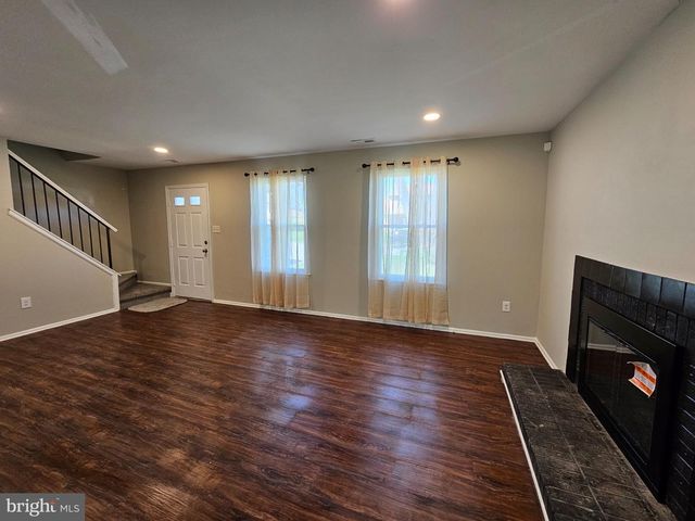 27 HARTSDALE LN, Sicklerville, NJ 08081