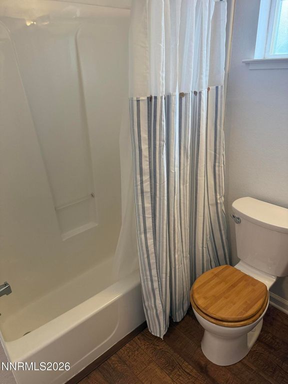 Image 17 of property listing at 6 Emilio Court, Yerington, NV 89447