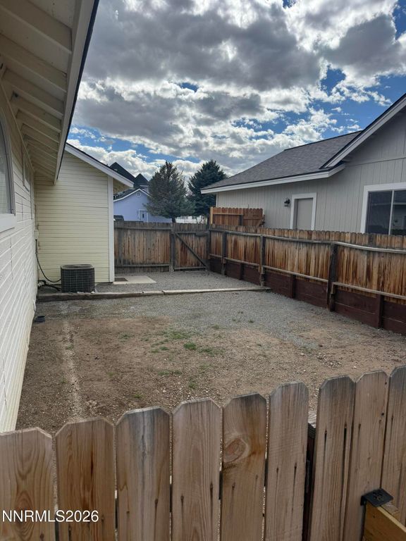 Image 26 of property listing at 6 Emilio Court, Yerington, NV 89447