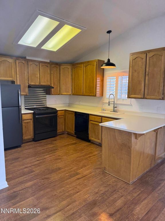 Image 7 of property listing at 6 Emilio Court, Yerington, NV 89447