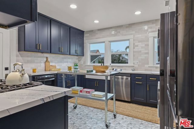 1446 Calumet Avenue, Los Angeles, CA 90026