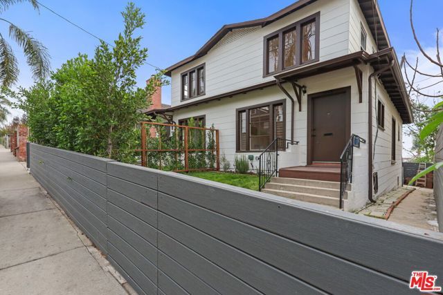 1446 Calumet Avenue, Los Angeles, CA 90026