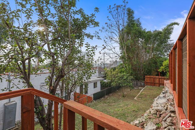 1446 Calumet Avenue, Los Angeles, CA 90026