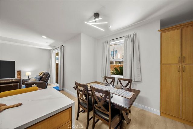 7132 Farralone 205, Canoga Park, CA 91303