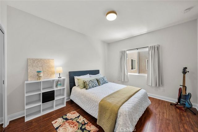 7132 Farralone 205, Canoga Park, CA 91303