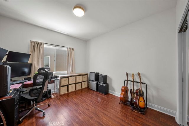 7132 Farralone 205, Canoga Park, CA 91303
