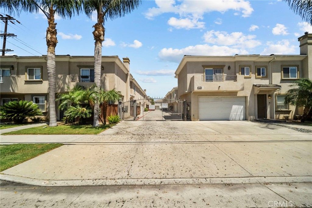7132 Farralone 205, Canoga Park, CA 91303