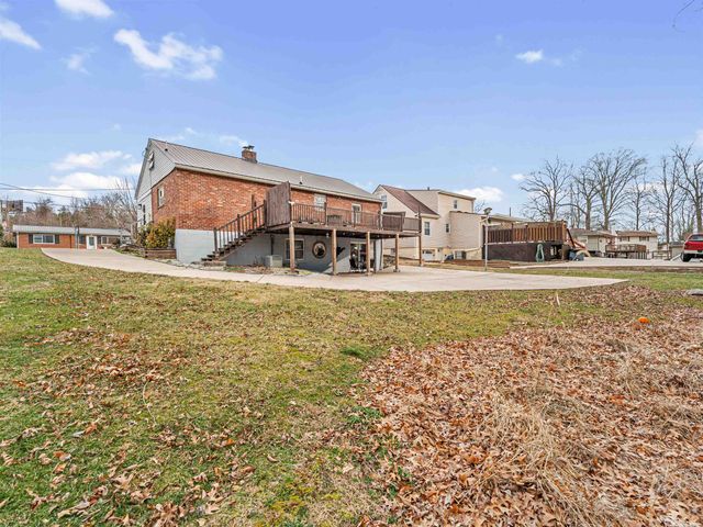 213 Holley Court, Barboursville, WV 25504