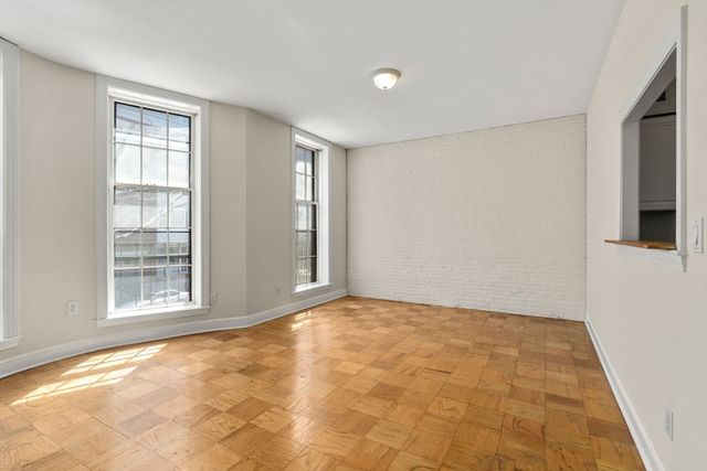 21 Bowdoin 2C, Boston, MA 02114