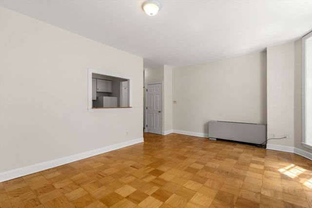 21 Bowdoin 2C, Boston, MA 02114