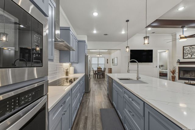 6014 COVERS COVE, Schertz, TX 78108